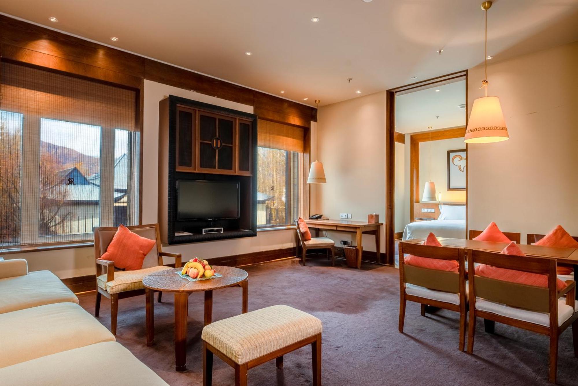 The St. Regis Lhasa Resort Exterior photo
